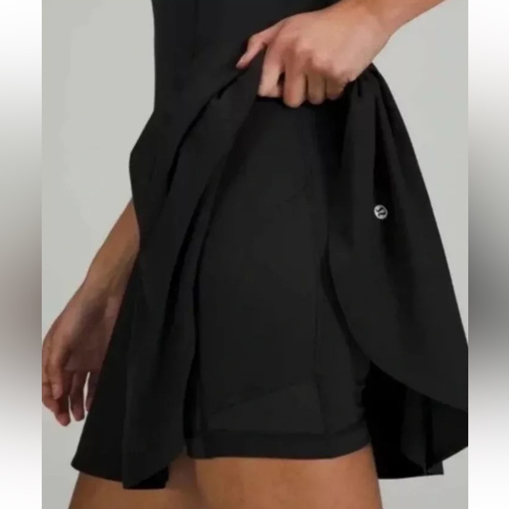 Lululemon Court Crush Tennis Skort Dress Sz 2 Black Built In Bra - Picture 3 of 9